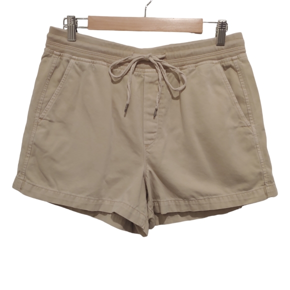 Gap Khaki Shorts Size Medium - Picture 1 of 6
